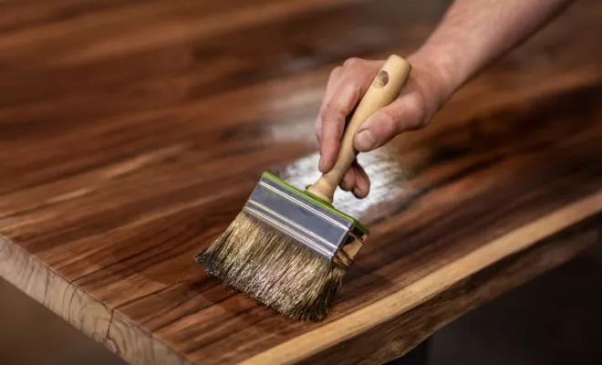 Réalisation d'une peinture sur bois, Commentry, Entreprise Jason